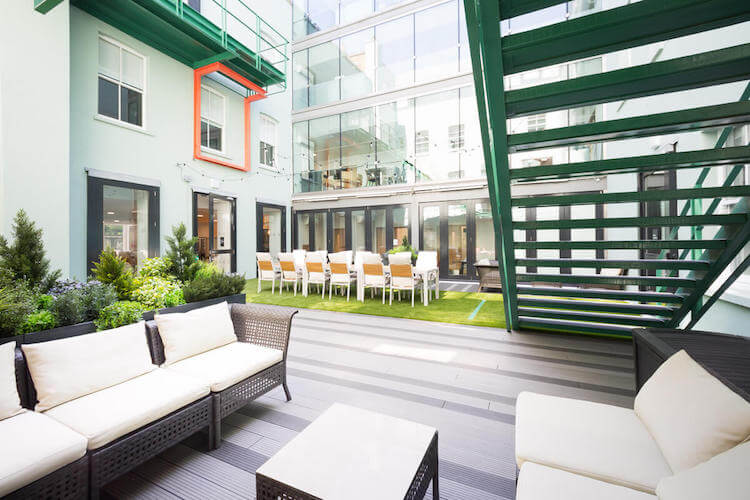 The office space in 15 Alfred Place in Fitzrovia offers businesses contemporary flexible workspace with the added bonus of an outdoor courtyard for office tenants to enjoy and work from.