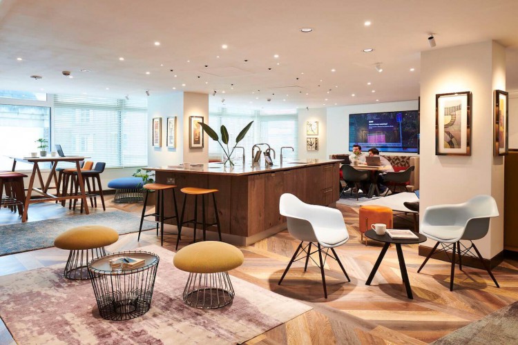Luxurious business lounge at 44 Southampton Buildings, Chancery Lane. Beaumont Business Centre offers breakout space office workers to work and relax away from their desk.