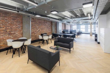 Intelligently curated managed offices at 43 Eagle Street by Capsule offices, Legal & General.