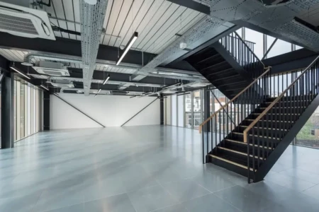 Open Plan CAT A in a Georgian warehouse offering workspace at 25 Settles Street.